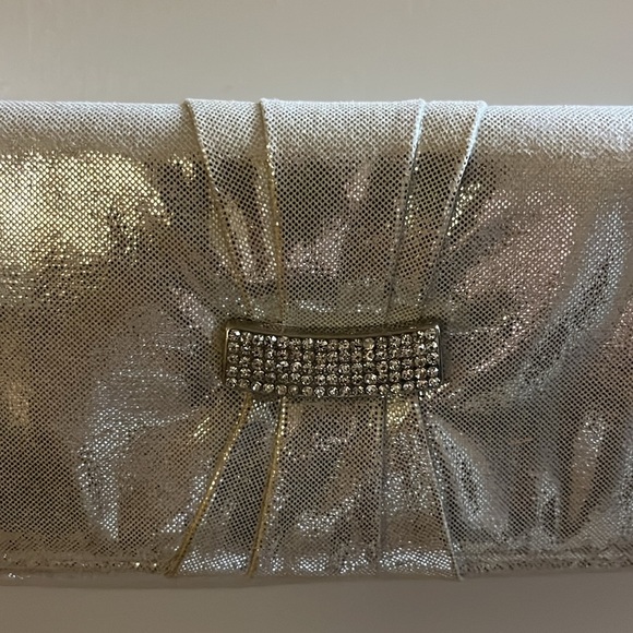 Silver clutch used once - Picture 2 of 2